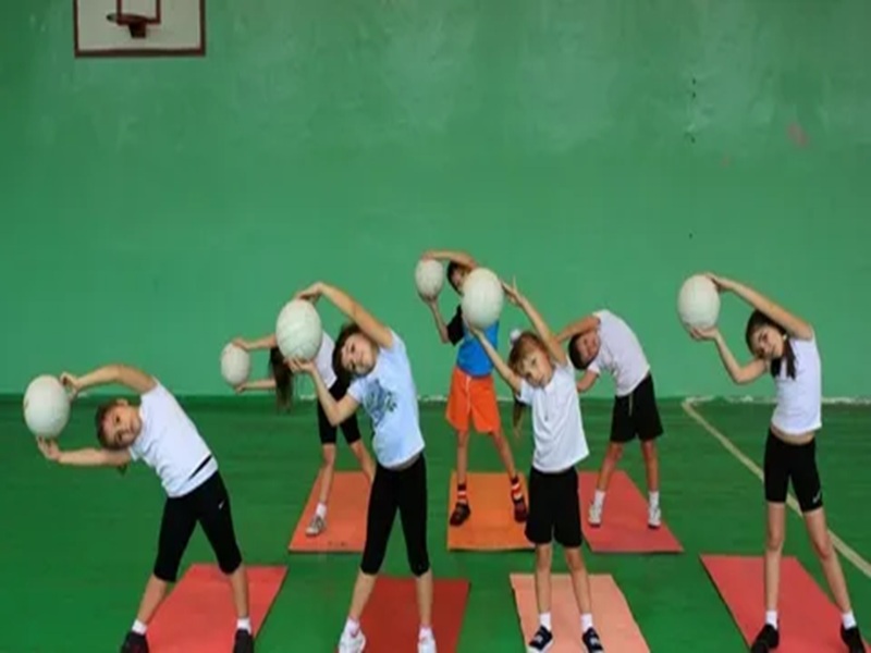 Изображение спорт и физкультура в школе.